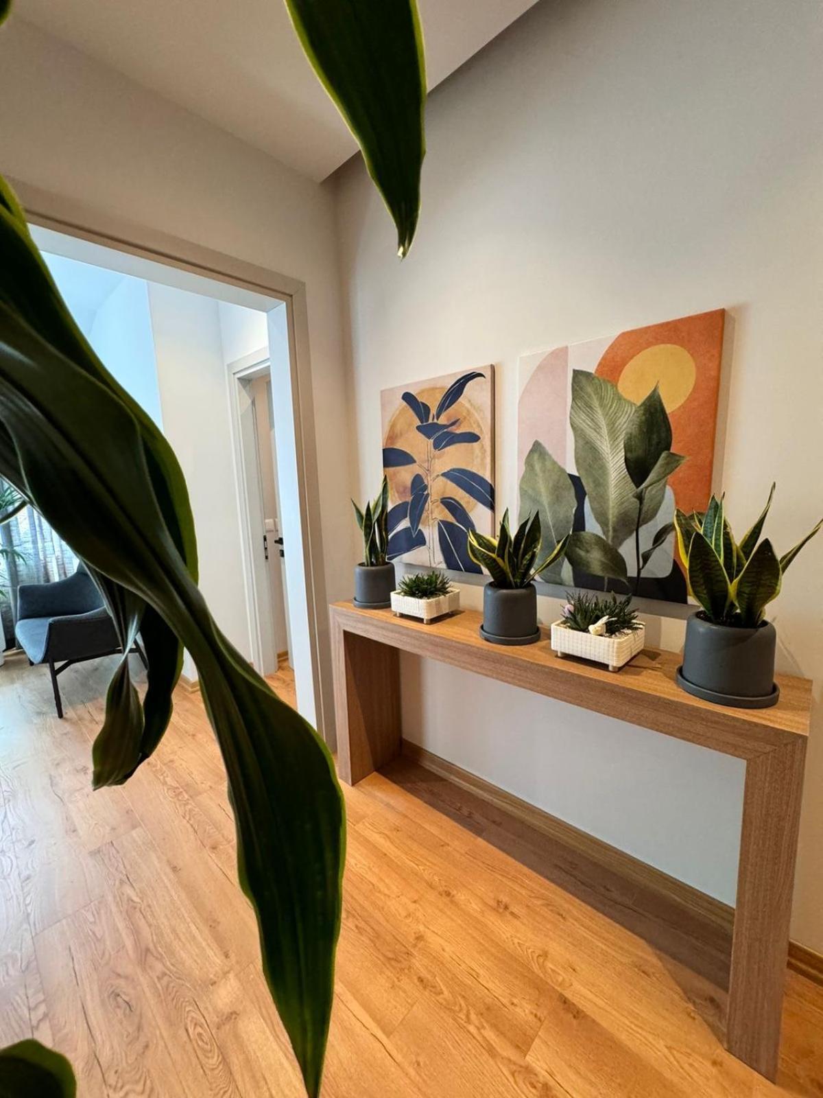 Izi Boutique Apartment Тирана Екстериор снимка