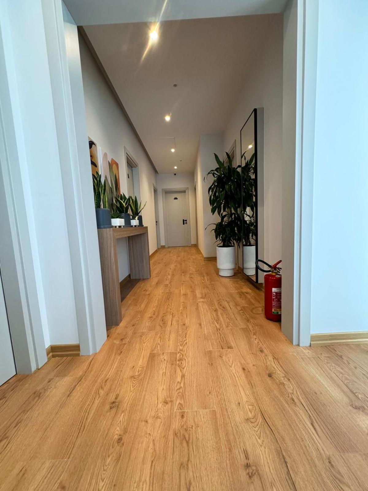 Izi Boutique Apartment Тирана Екстериор снимка