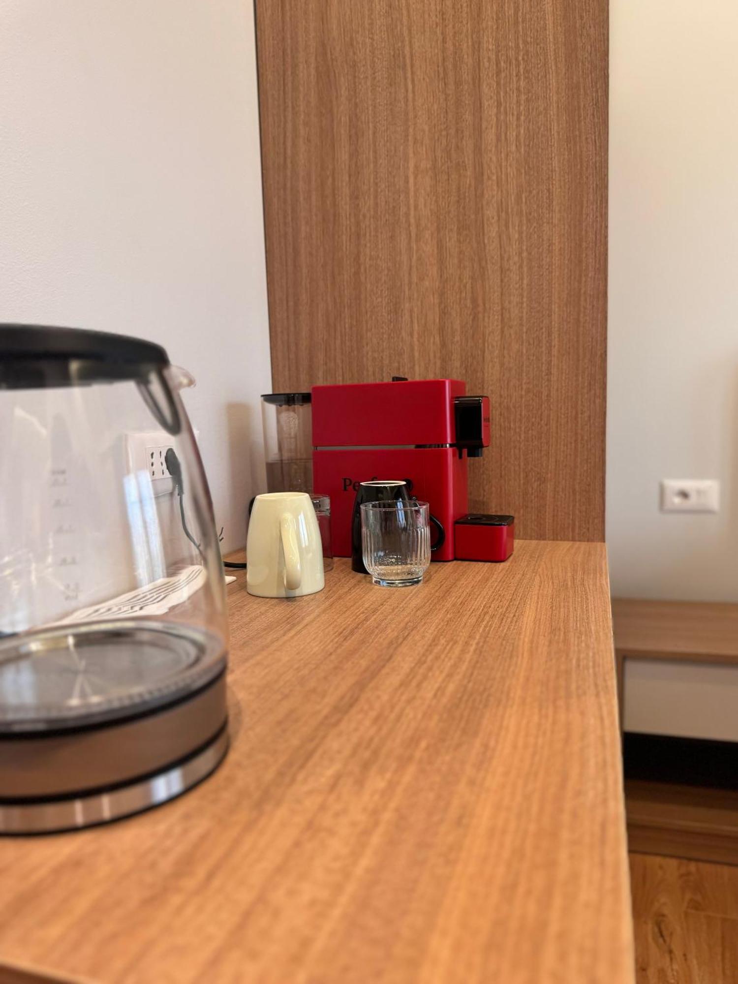 Izi Boutique Apartment Тирана Екстериор снимка
