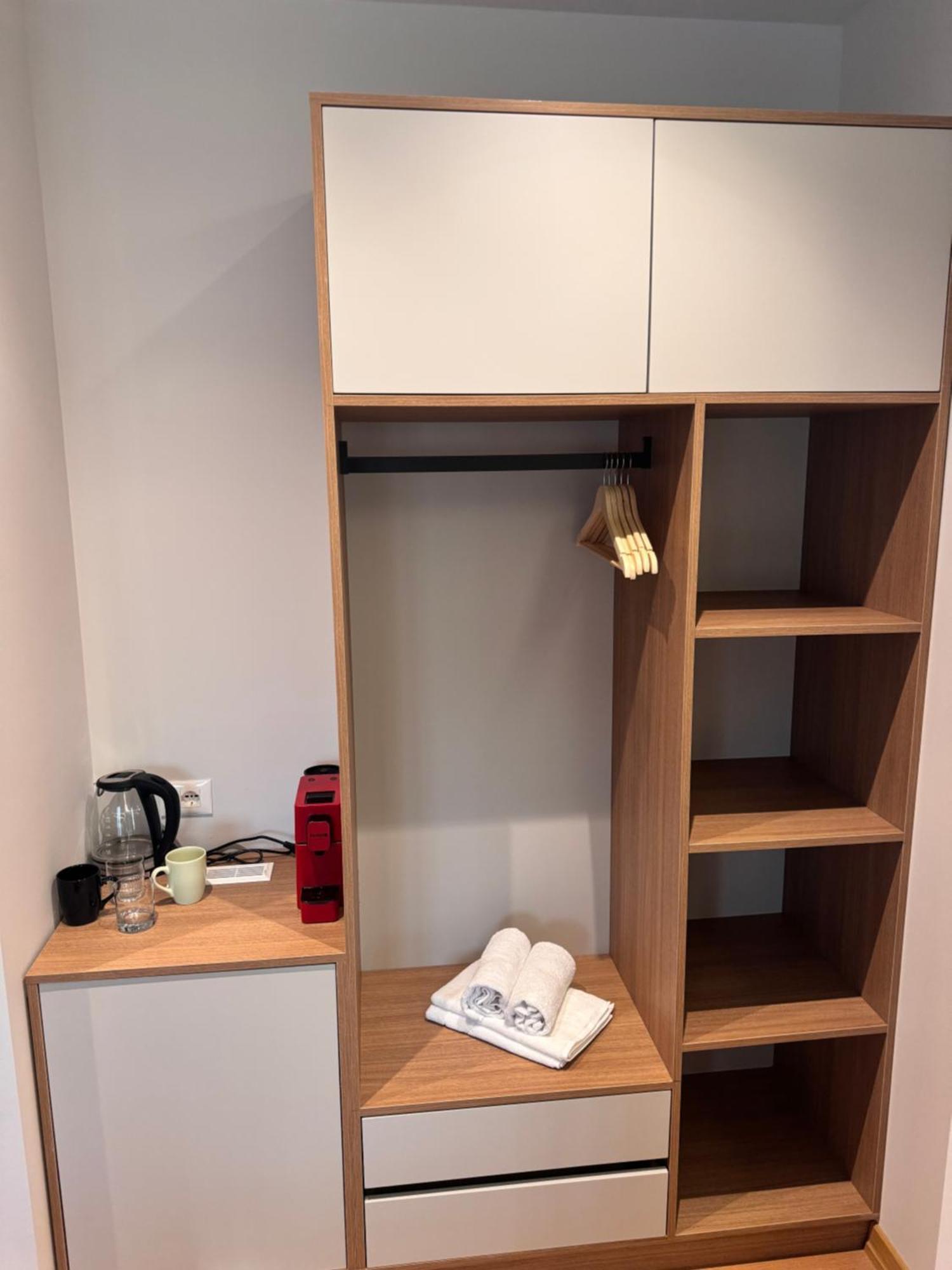 Izi Boutique Apartment Тирана Екстериор снимка