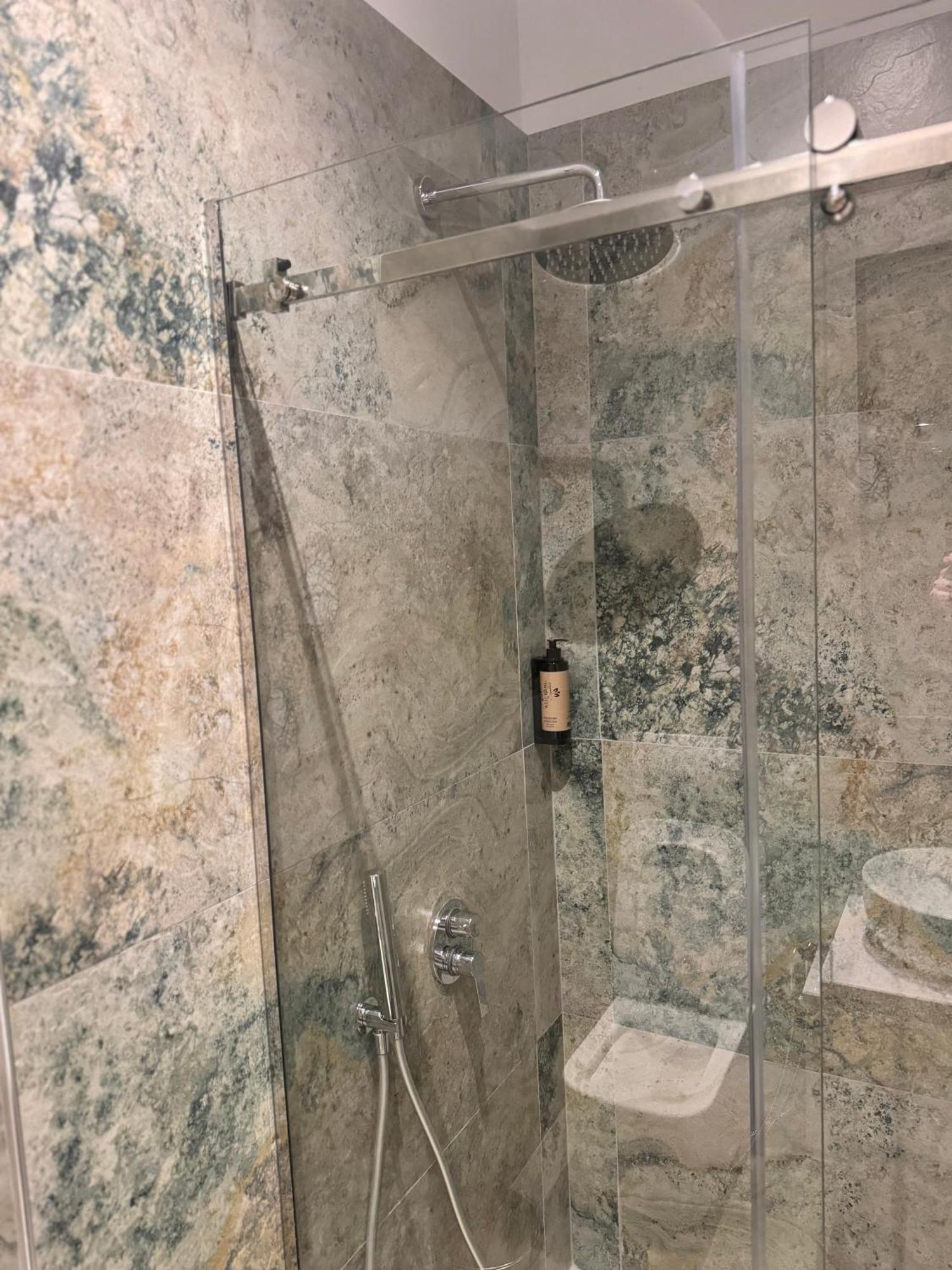 Izi Boutique Apartment Тирана Екстериор снимка