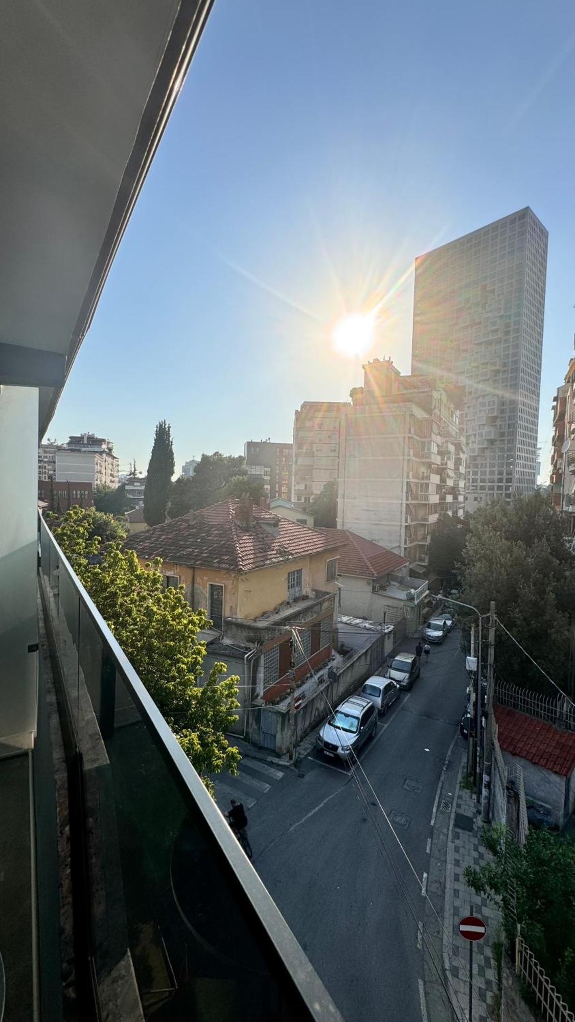 Izi Boutique Apartment Тирана Екстериор снимка