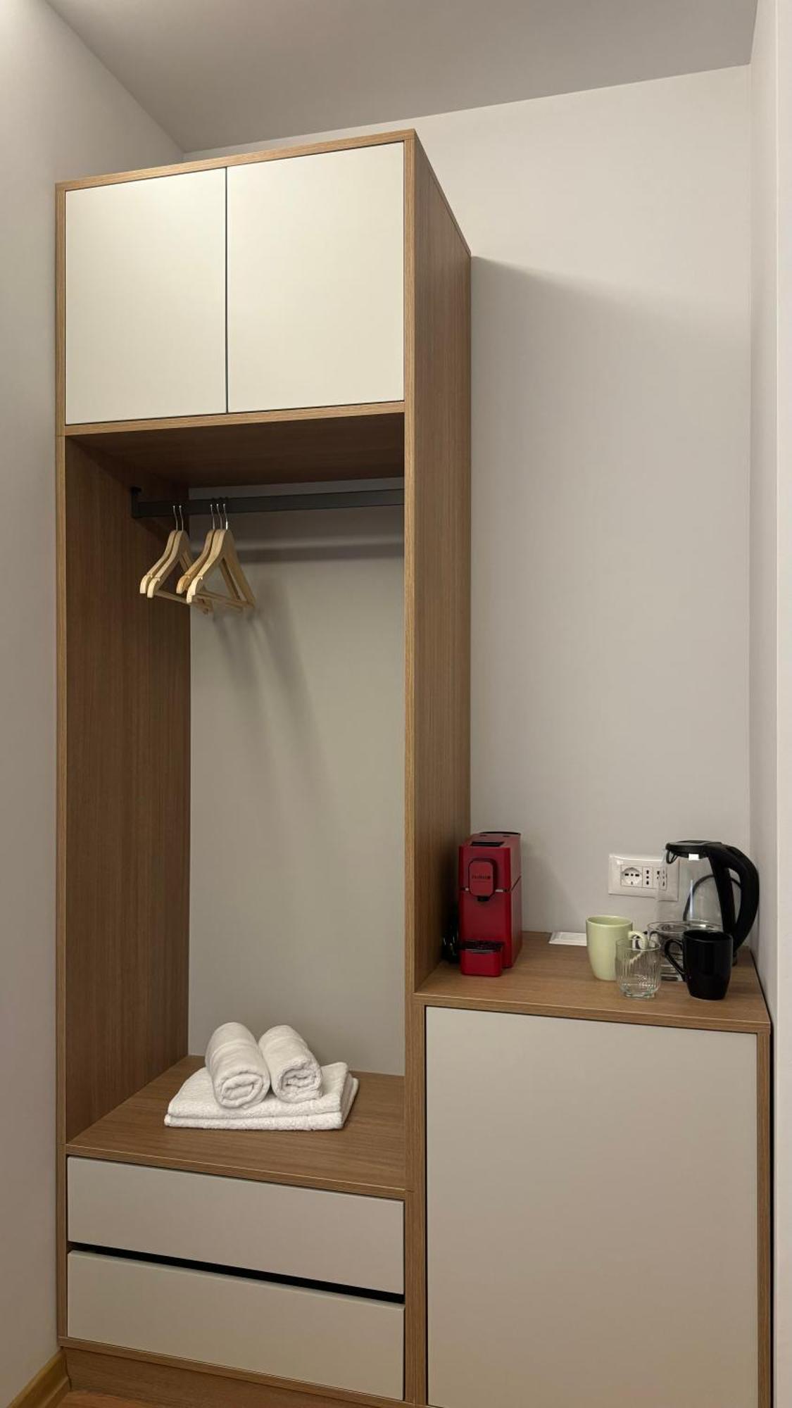 Izi Boutique Apartment Тирана Екстериор снимка