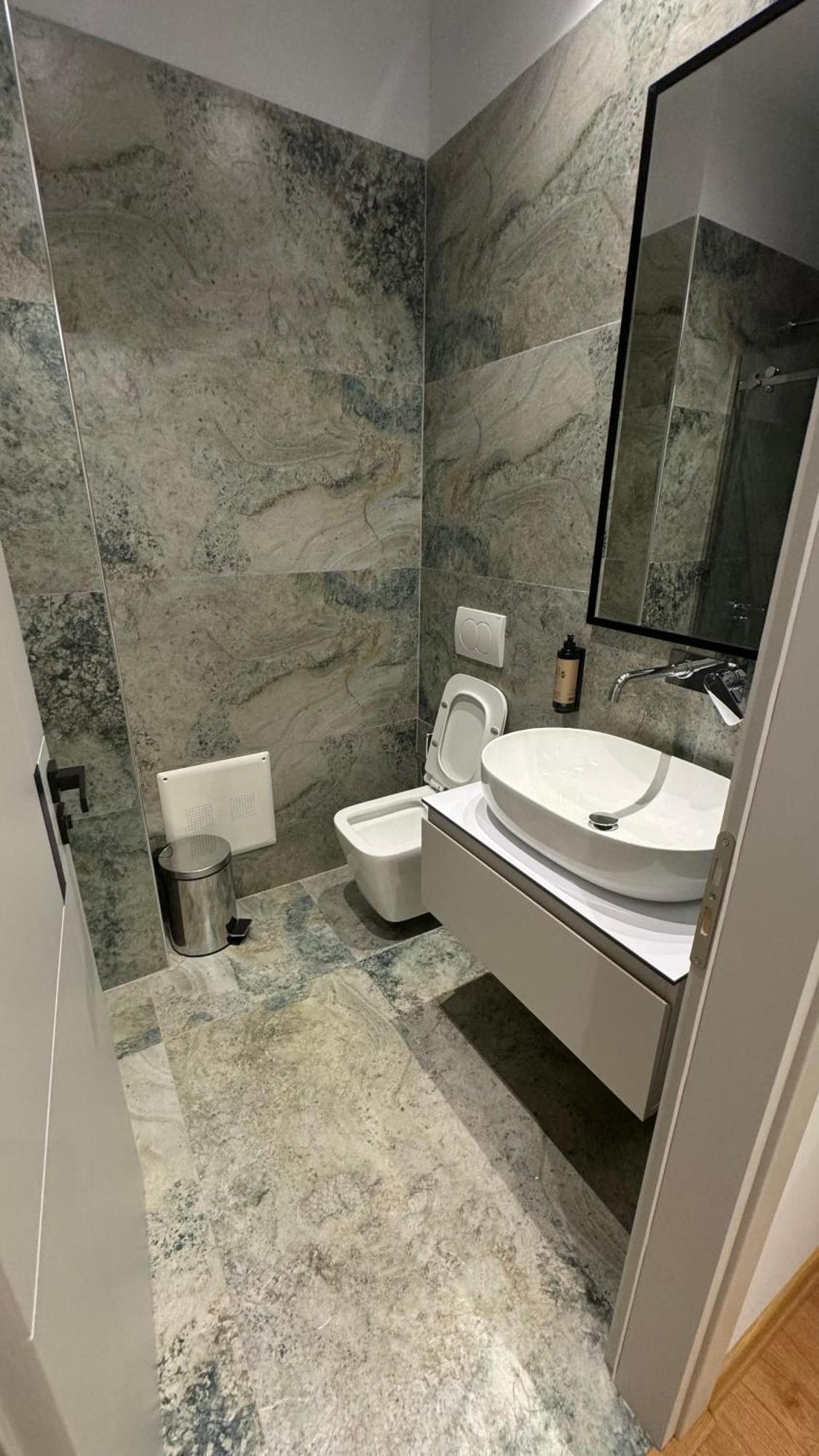 Izi Boutique Apartment Тирана Екстериор снимка