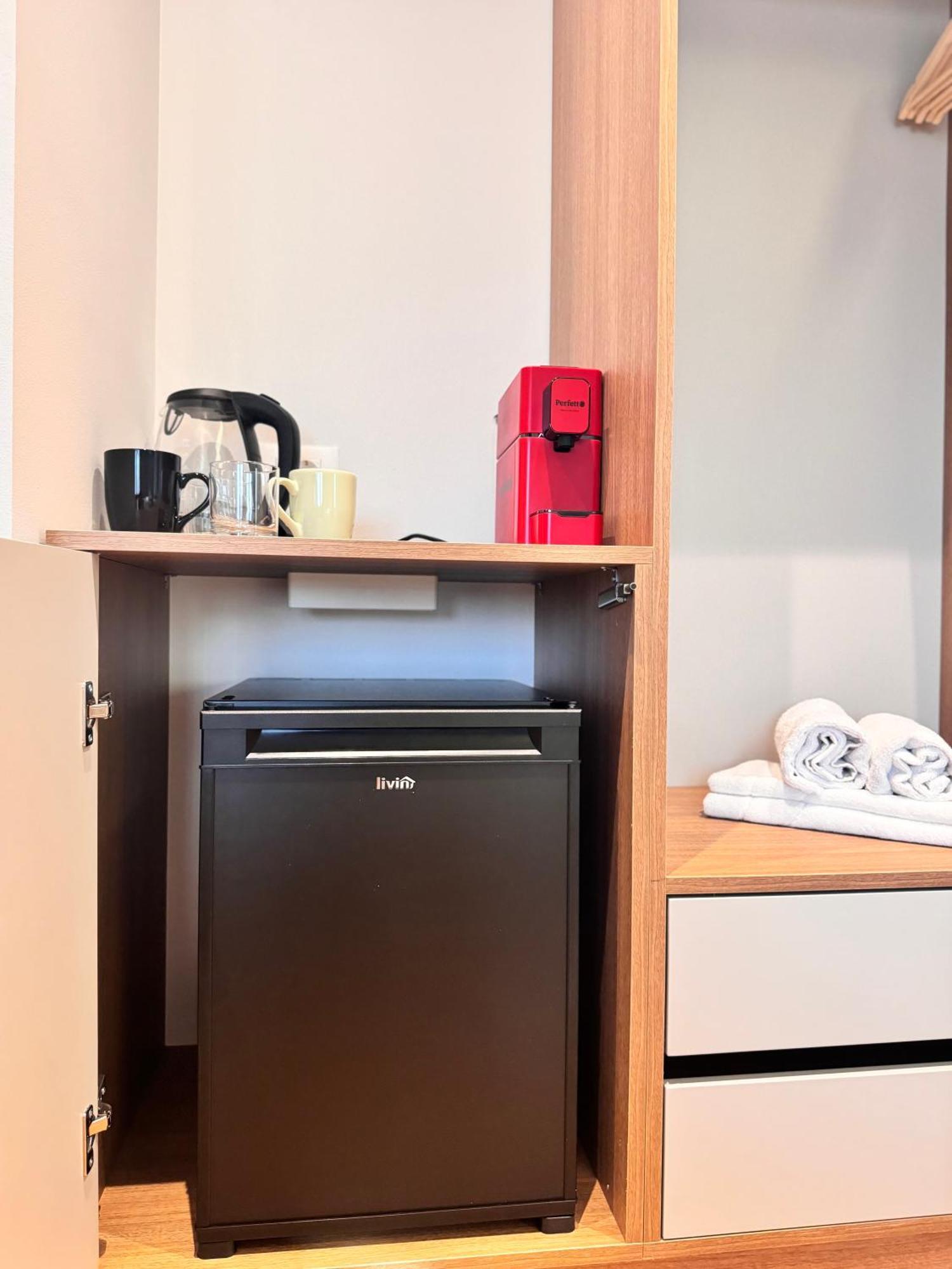 Izi Boutique Apartment Тирана Екстериор снимка